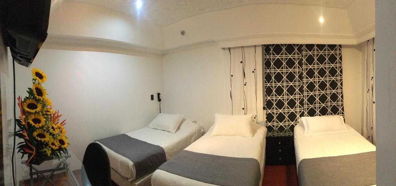 Hotel Ejecutivo Embajada Bogotá Exteriör bild